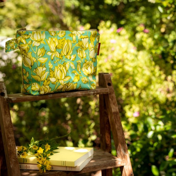 Pouch APONI blue 19x28cm