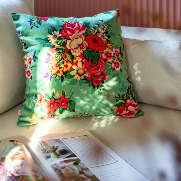 Velvet cushion cover mia green 2