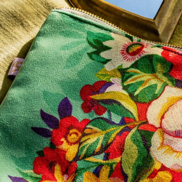 Velvet pouch MIA green