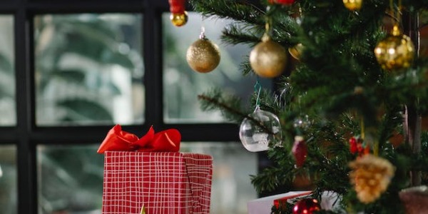 Soyez décalé, offrez un éventail à Noël !