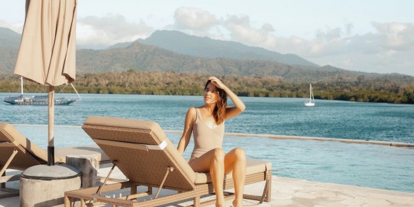 Décoration extérieure avec les matelas de bain Vent de Bohème 