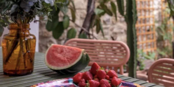 Des Idées Inspirantes pour Intégrer les Plateaux Décoratifs dans votre Intérieur 